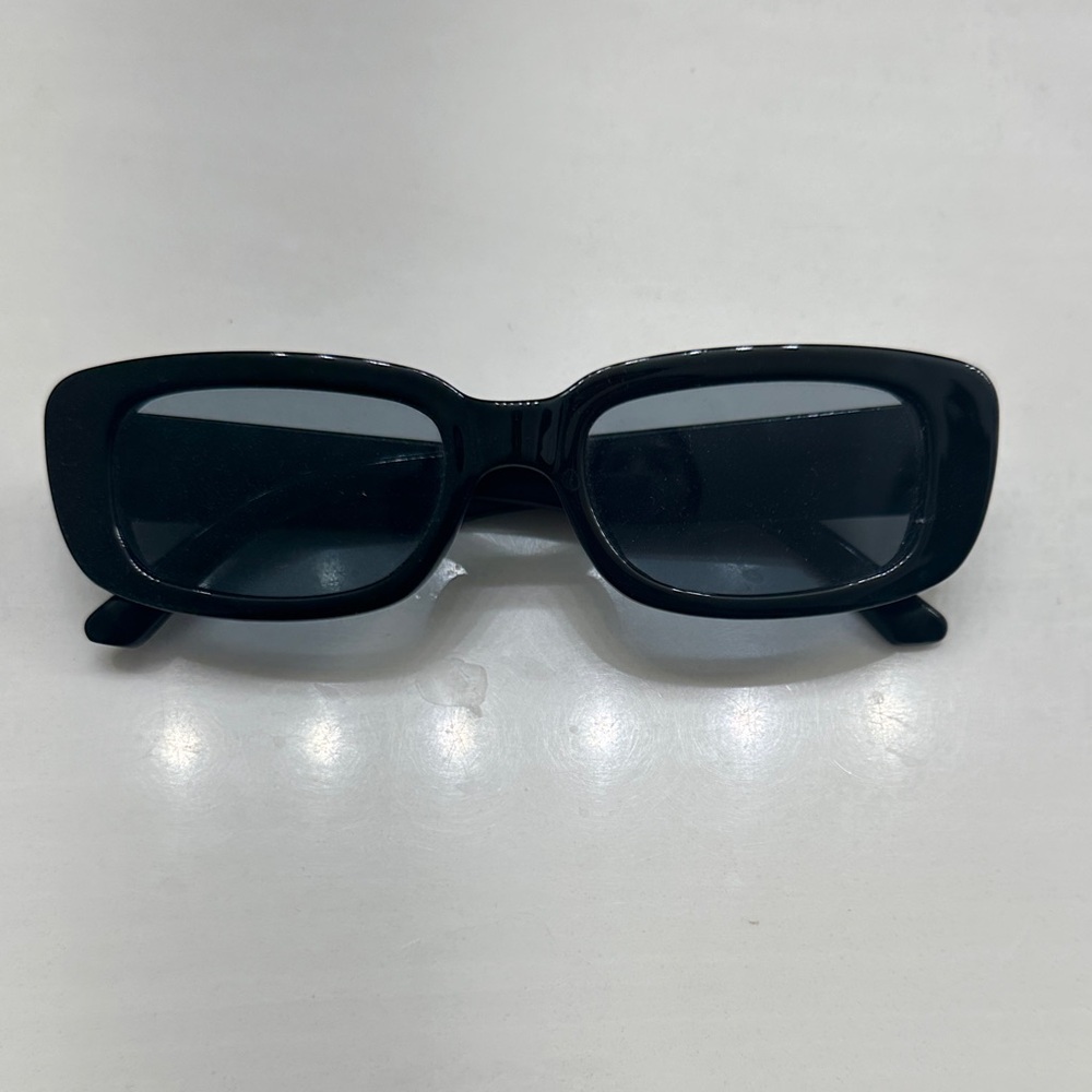 Black Rectangular Sunglasses